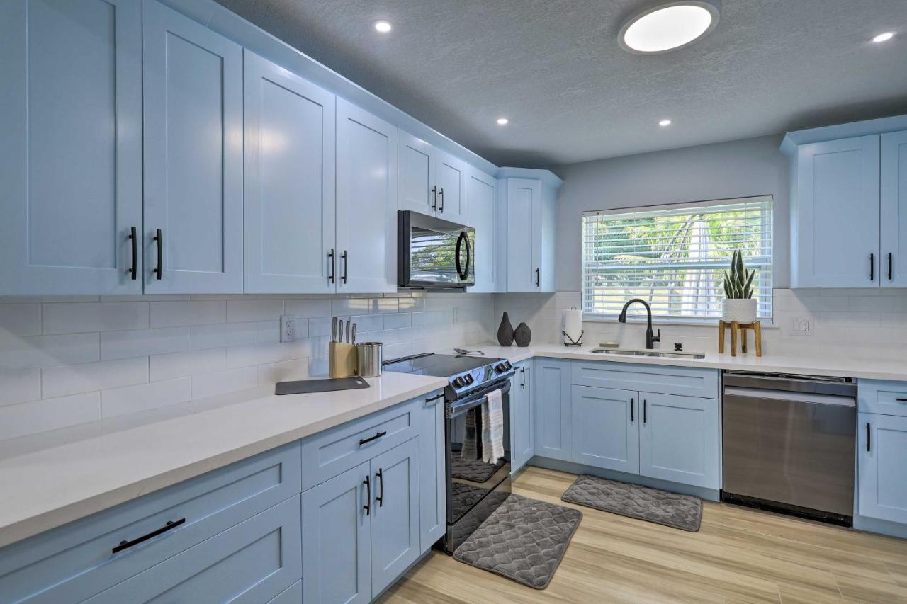 Beach House With Outdoor Kitchen, Walk To Coast Cocoa Beach Bagian luar foto
