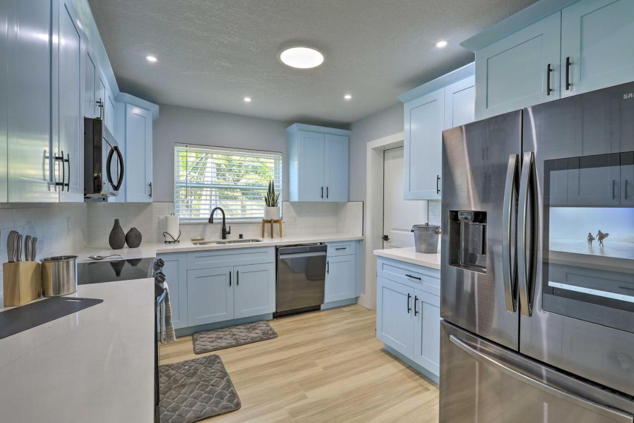 Beach House With Outdoor Kitchen, Walk To Coast Cocoa Beach Bagian luar foto